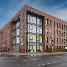 Innovative University of Applied Sciences Image